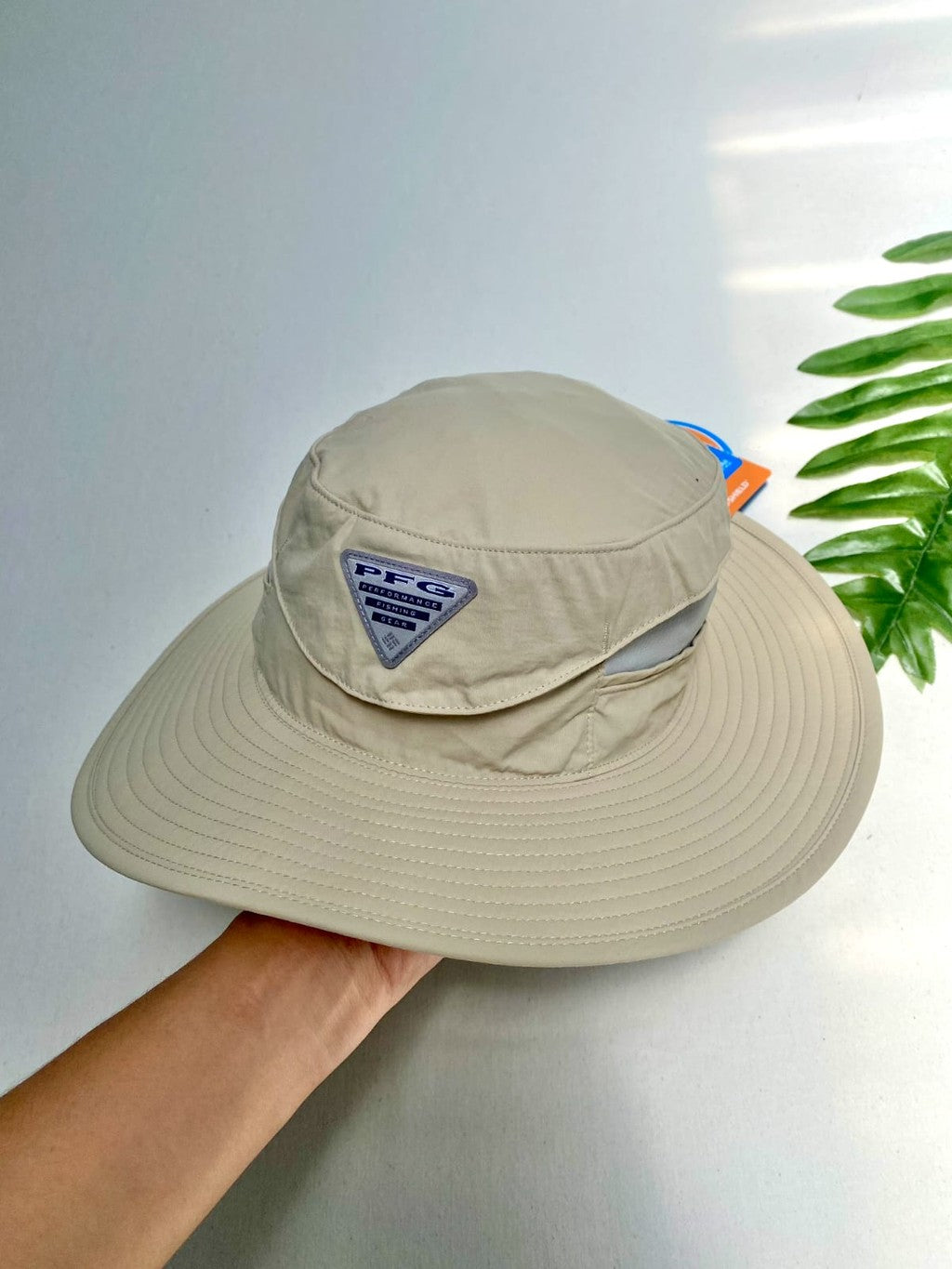 Columbia PFG Backcast Booney